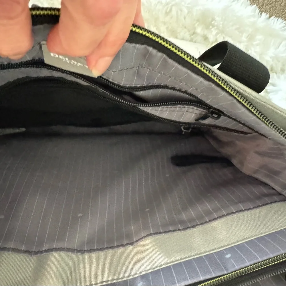 Delsey Paris Daily Collection Laptop Bag – Messenger Style